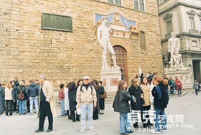 高大钢2000年在佛罗伦萨历史广场