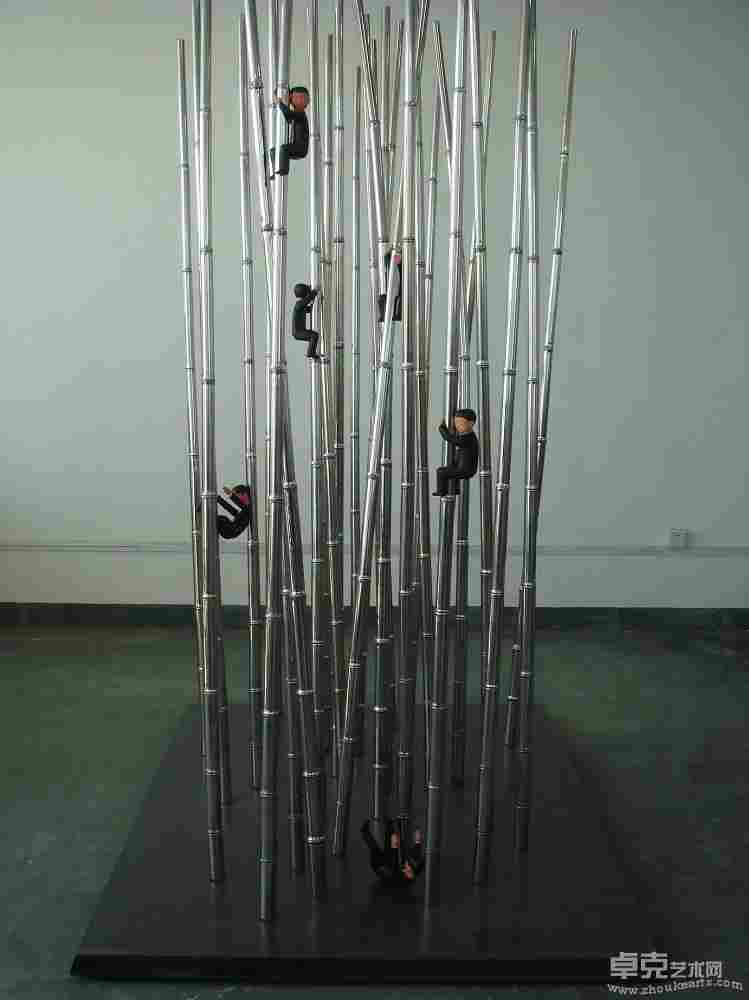 爬竹 190x140x250cm 不锈钢、铸铜彩绘 Shinning Bamboo 2007