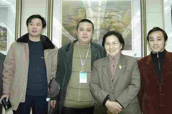 与全国人大常务副委员长、民革中央主席何鲁丽女士（右一）、安徽民革宣传部长陈杰先生，在北京民革中央展厅