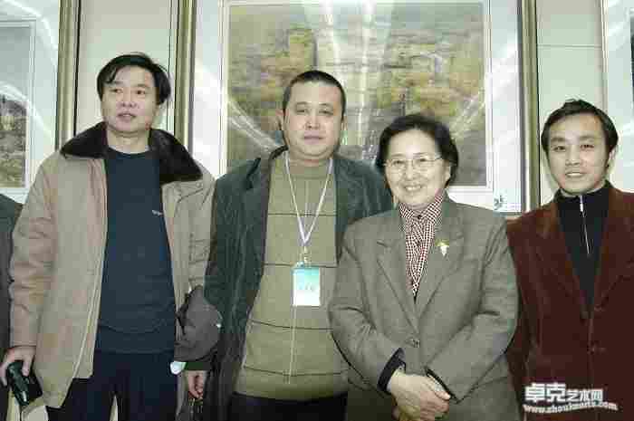与全国人大常务副委员长、民革中央主席何鲁丽女士（右一）、安徽民革宣传部长陈杰先生，在北京民革中央展厅