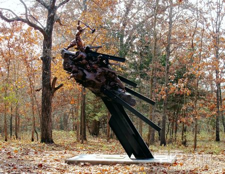 美国堪萨斯州中美雕塑园《开路先锋》